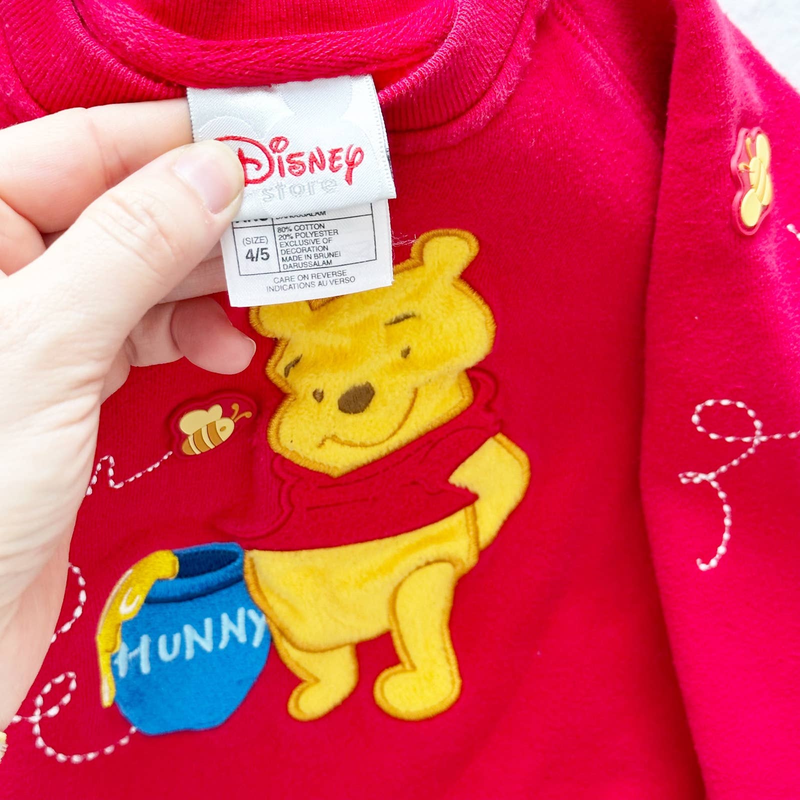 Vintage Disney Store Pooh and Bees Sweatshirt: 4/5y - Yellow Clover Vintage Kids Clothes
