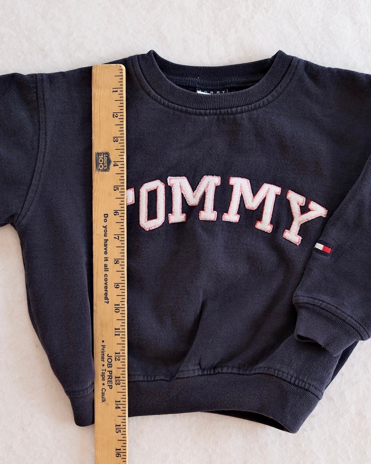 Vintage Tommy Hilfiger Lettering Sweatshirt: 4T