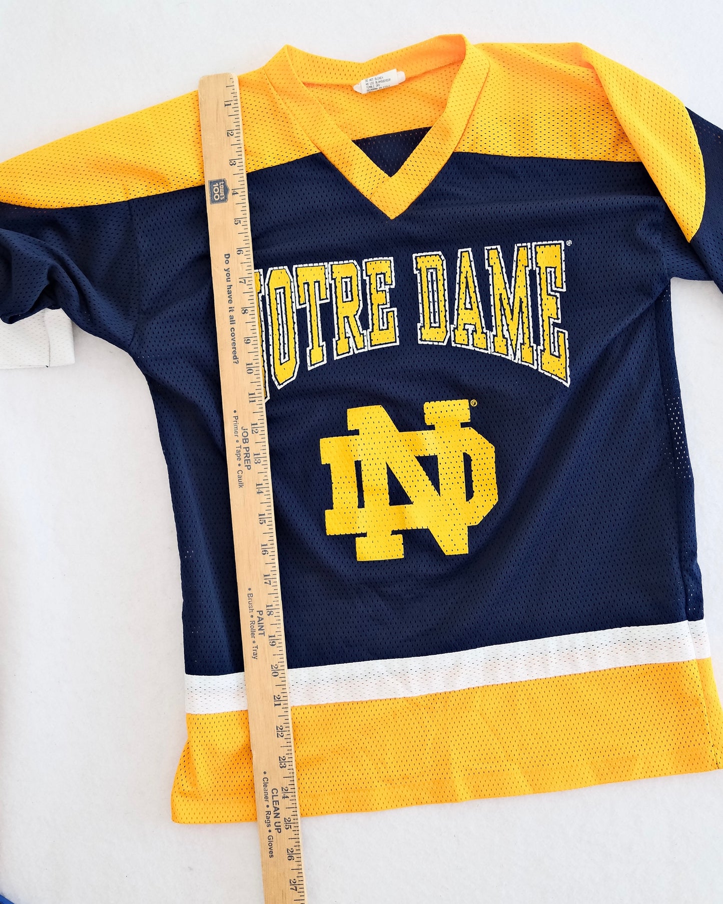 Vintage Notre Dame Fighting Irish Hockey Jersey, size youth L