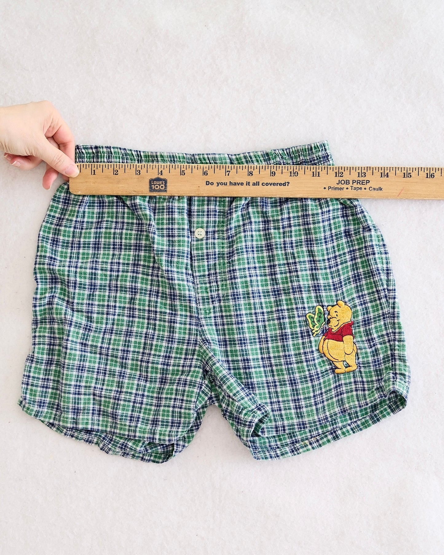 Vintage Disney Winnie the Pooh Plaid Shorts: Juniors Small