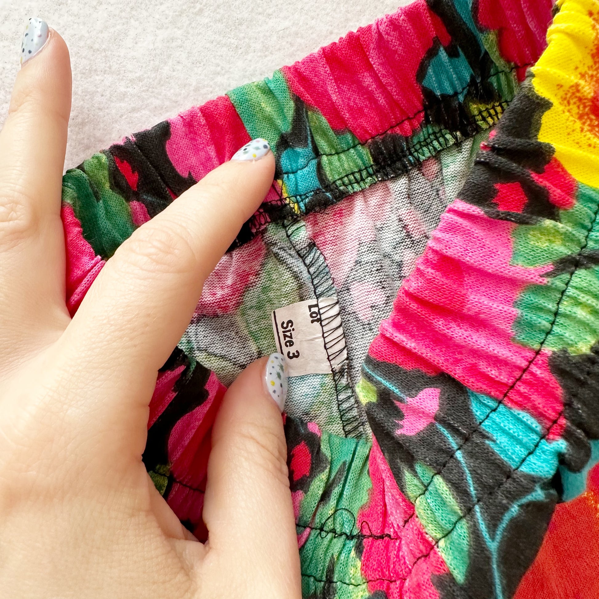 Vintage Bold Floral Cropped Leggings: 3T - Yellow Clover Vintage Kids Clothes