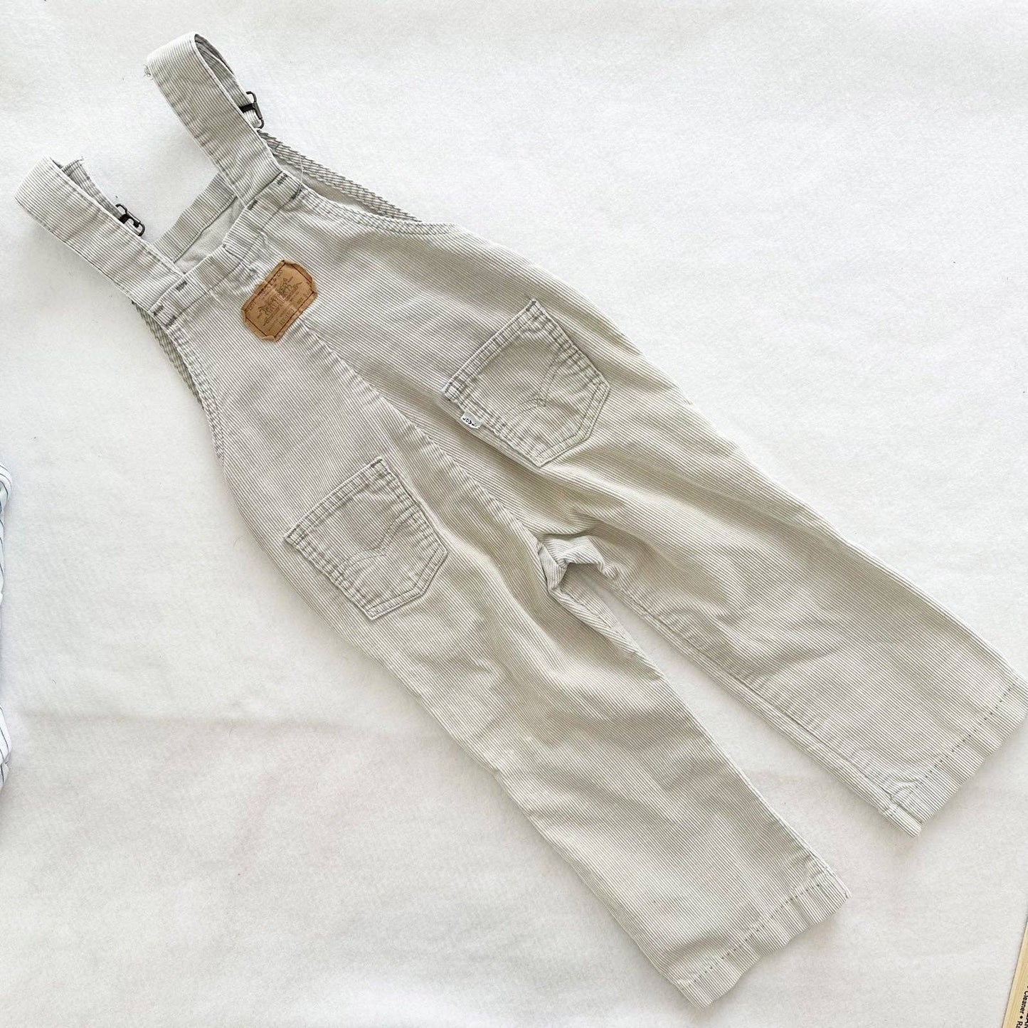 Vintage Levi’s Light Gray Cord Overalls: 5y - Yellow Clover Vintage Kids Clothes