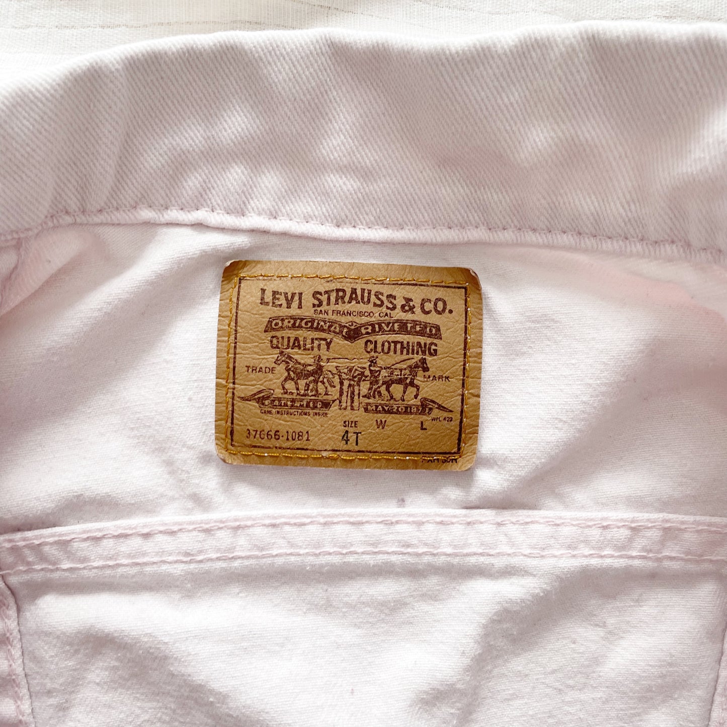 Levi’s Light Pink Denim Jacket • 4T - Yellow Clover Vintage Kids Clothes