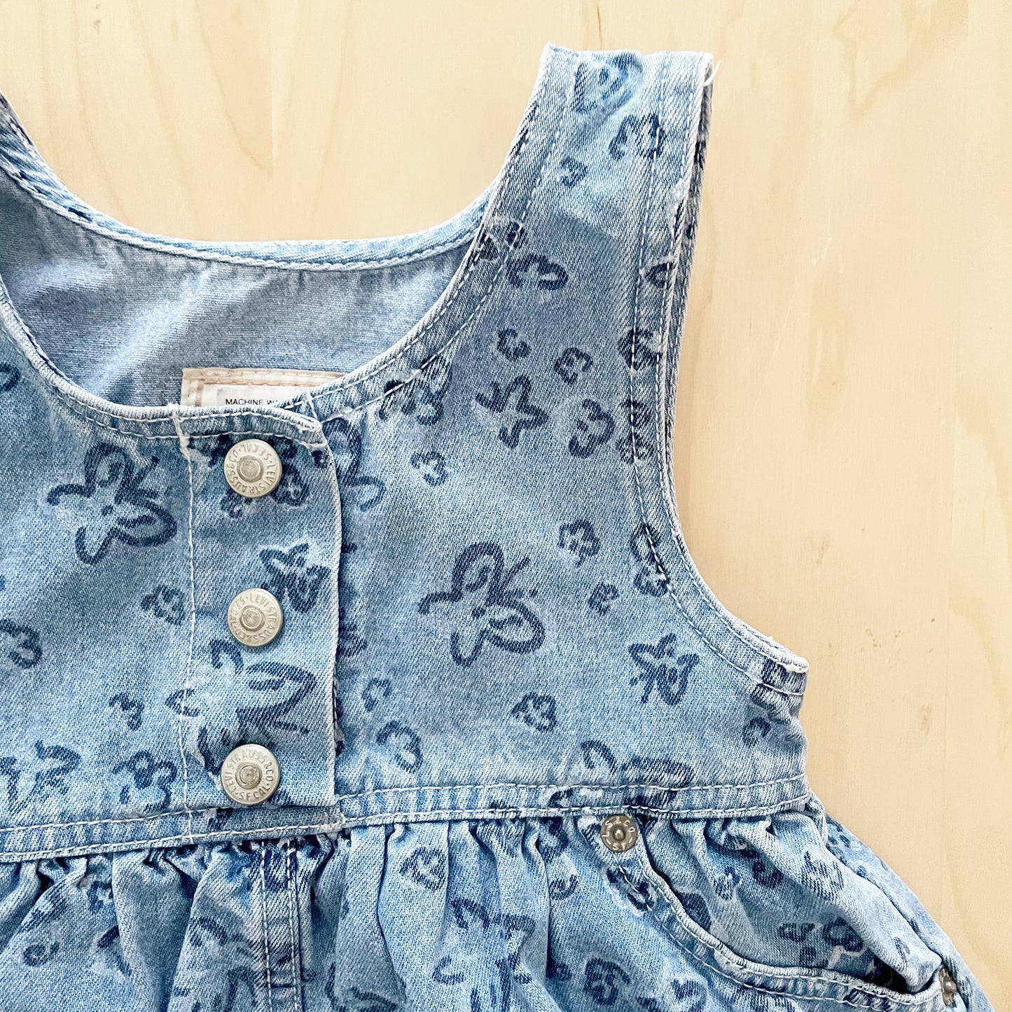 Vintage Levi’s Butterfly Print Jumper - Yellow Clover Vintage Kids Clothes
