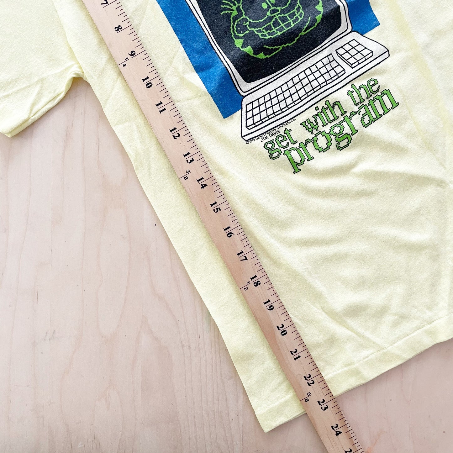 Vintage 1978 Garfield Single Stitch Youth or Adult Tee - Yellow Clover Vintage Kids Clothes