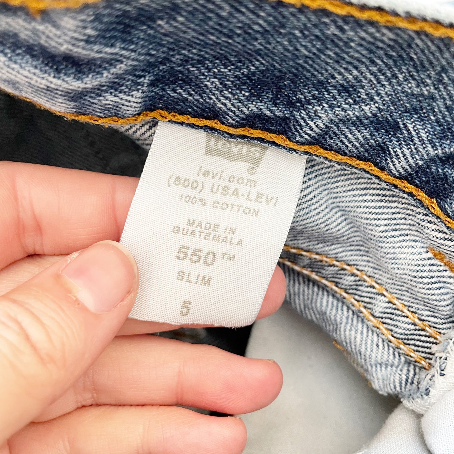 Y2K Levi’s 550 Slim Jeans