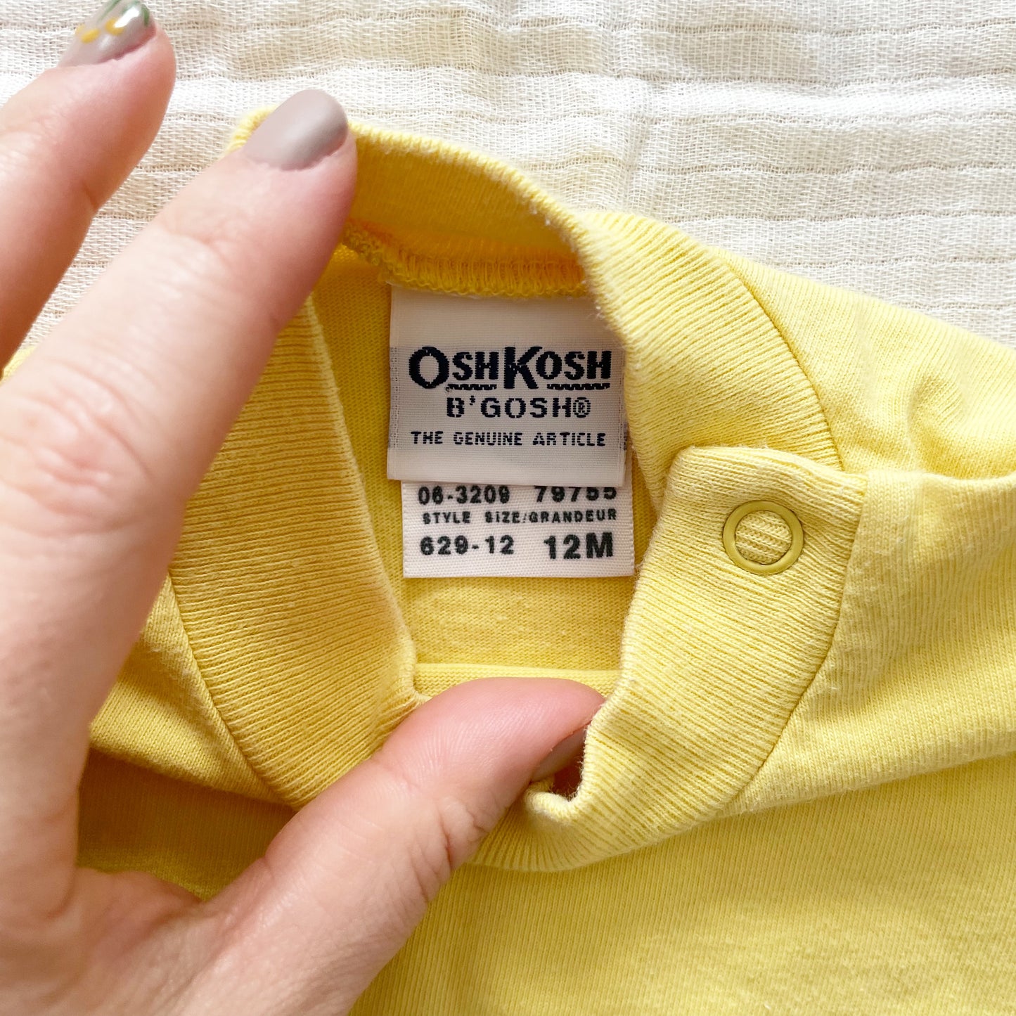 OshKosh City Kids Graphic Tee - Yellow Clover Vintage Kids Clothes