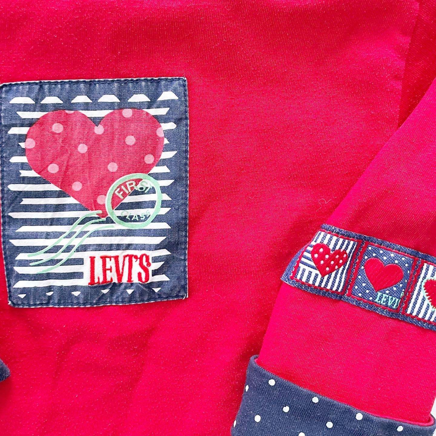 Levi’s Hearts Top
