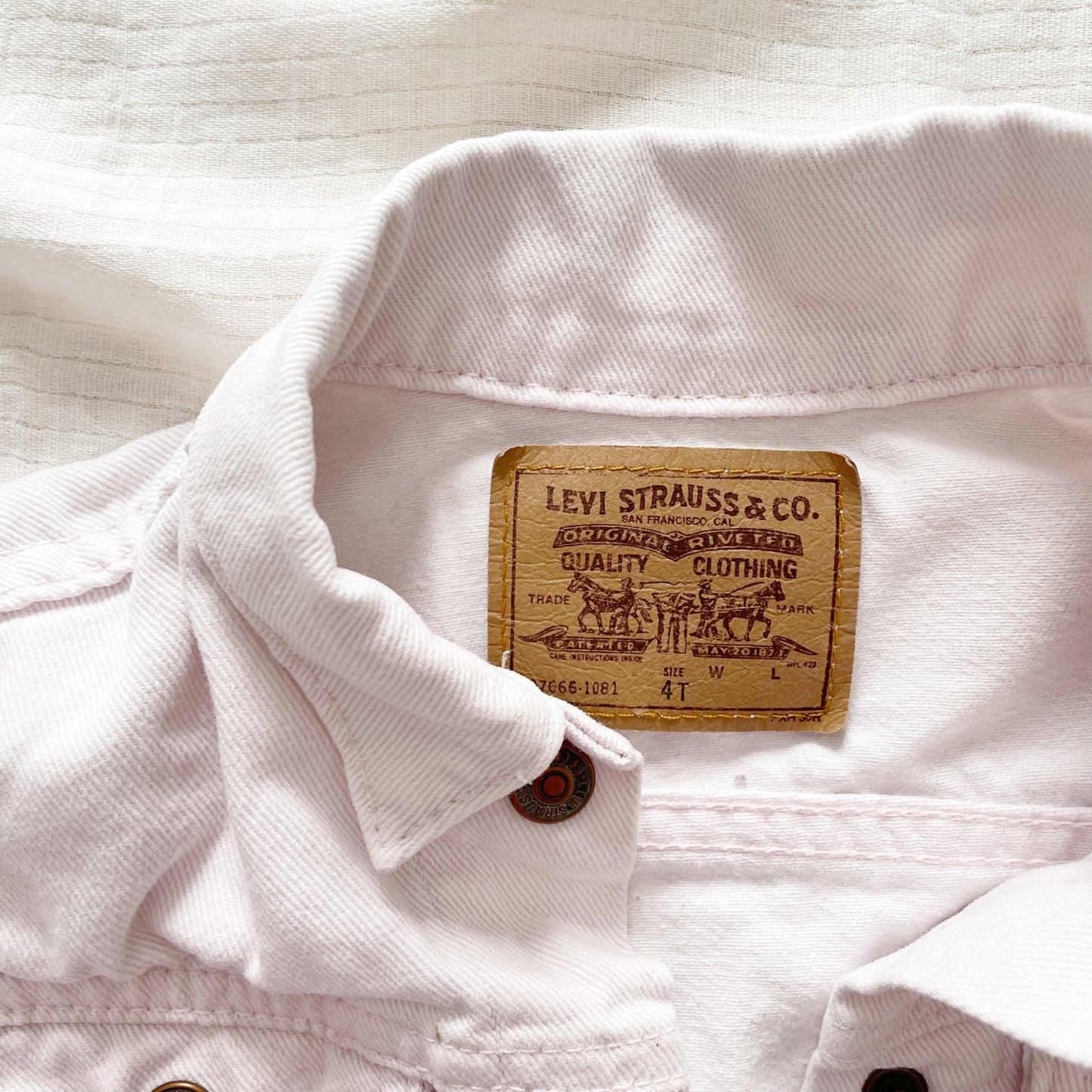Levi’s Light Pink Denim Jacket • 4T - Yellow Clover Vintage Kids Clothes