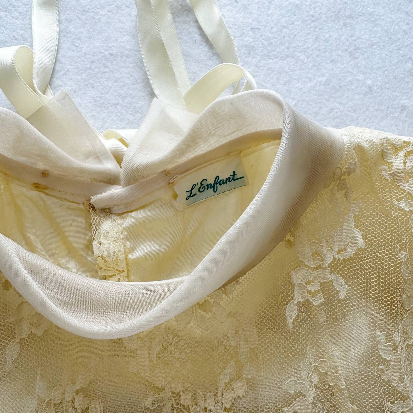 Vintage L’Enfant Cream Lace High Neck Dress: 6y - Yellow Clover Vintage Kids Clothes