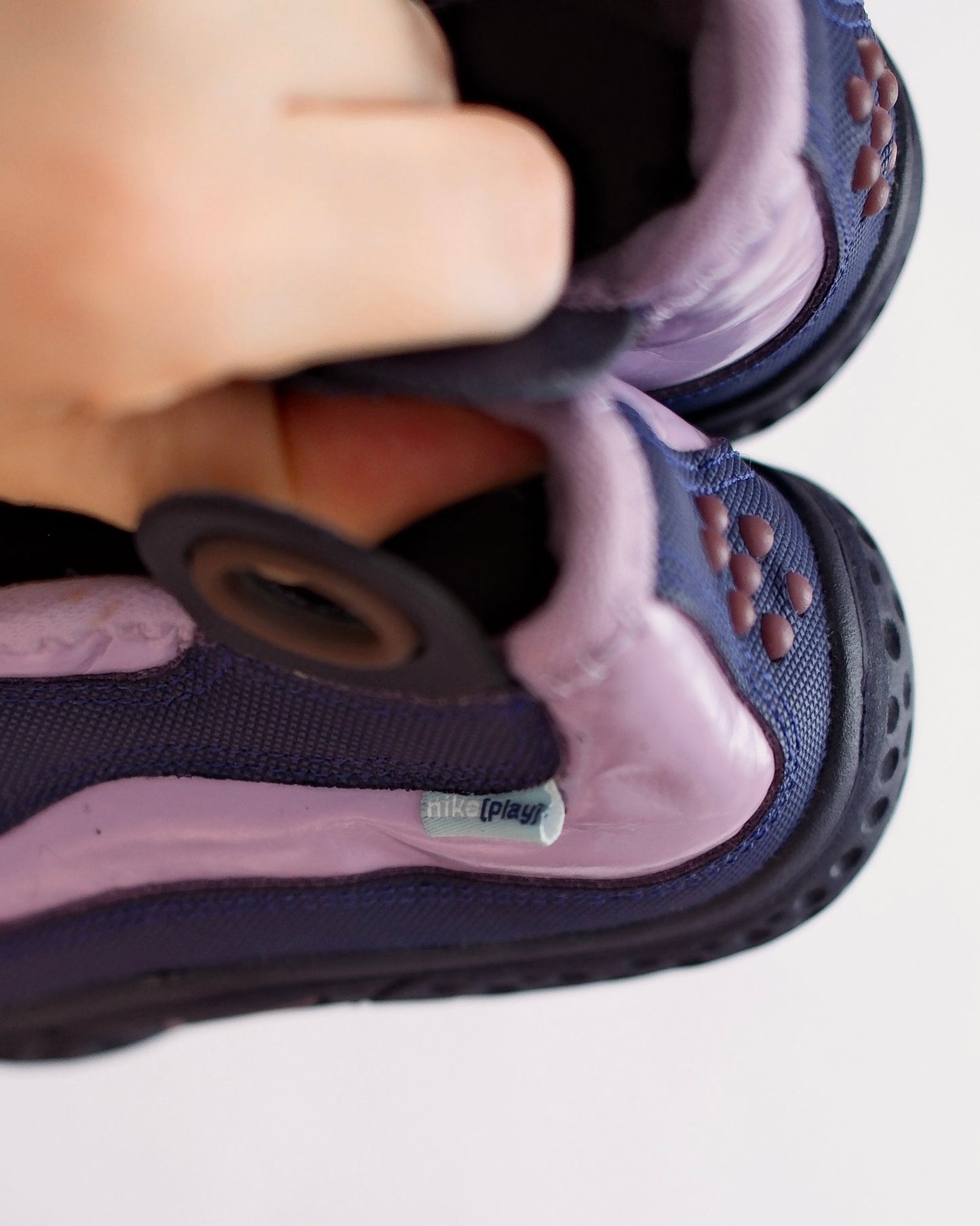 Vintage Nike Play Zip Shoes: 8.5