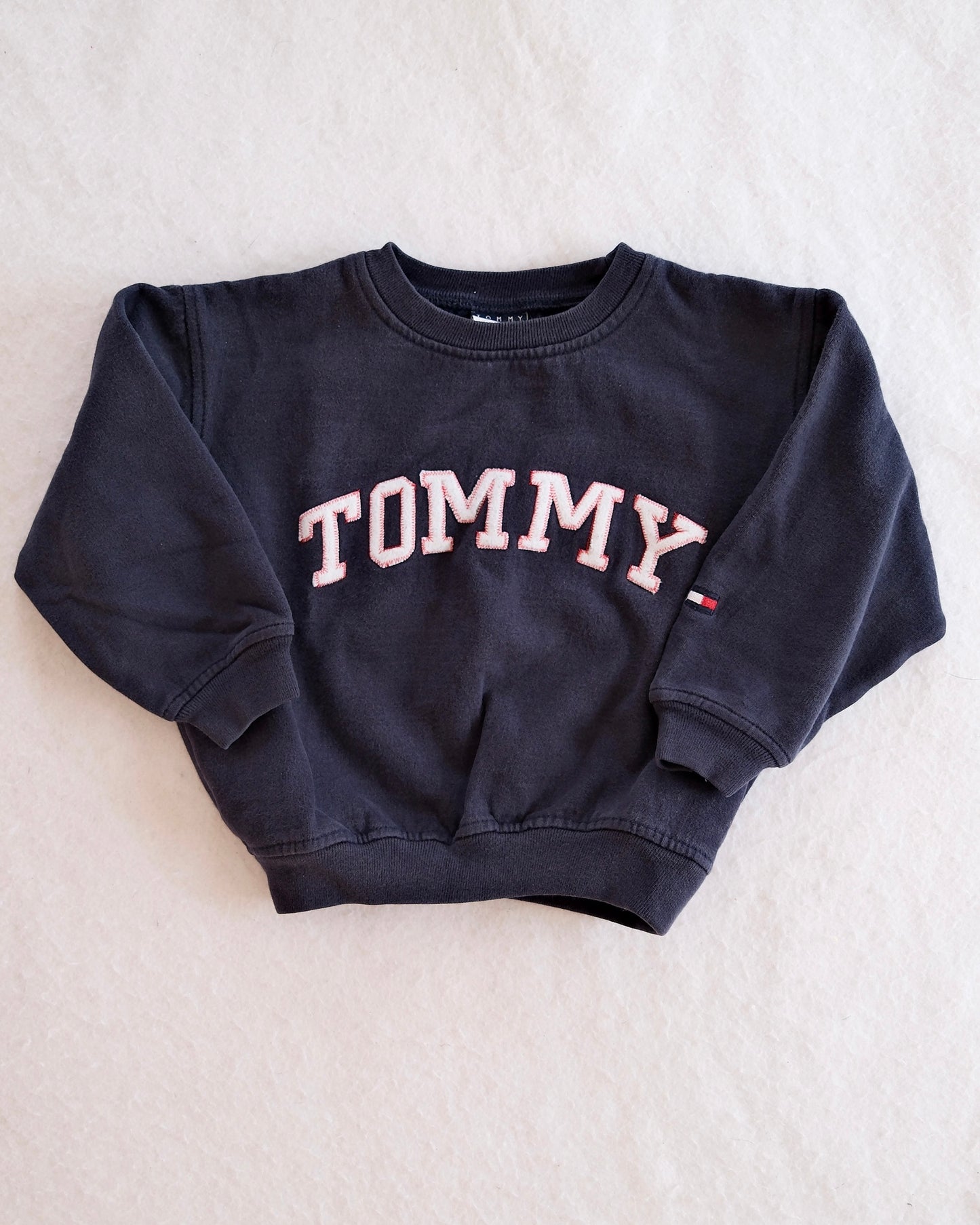 Vintage Tommy Hilfiger Lettering Sweatshirt: 4T