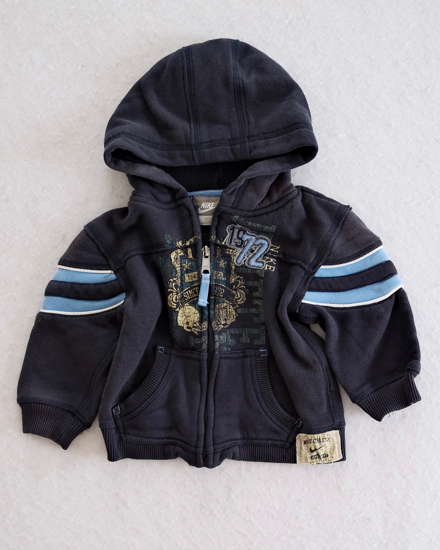 Y2K Nike Charcoal Blue Graphic Sweatshirt: 18m