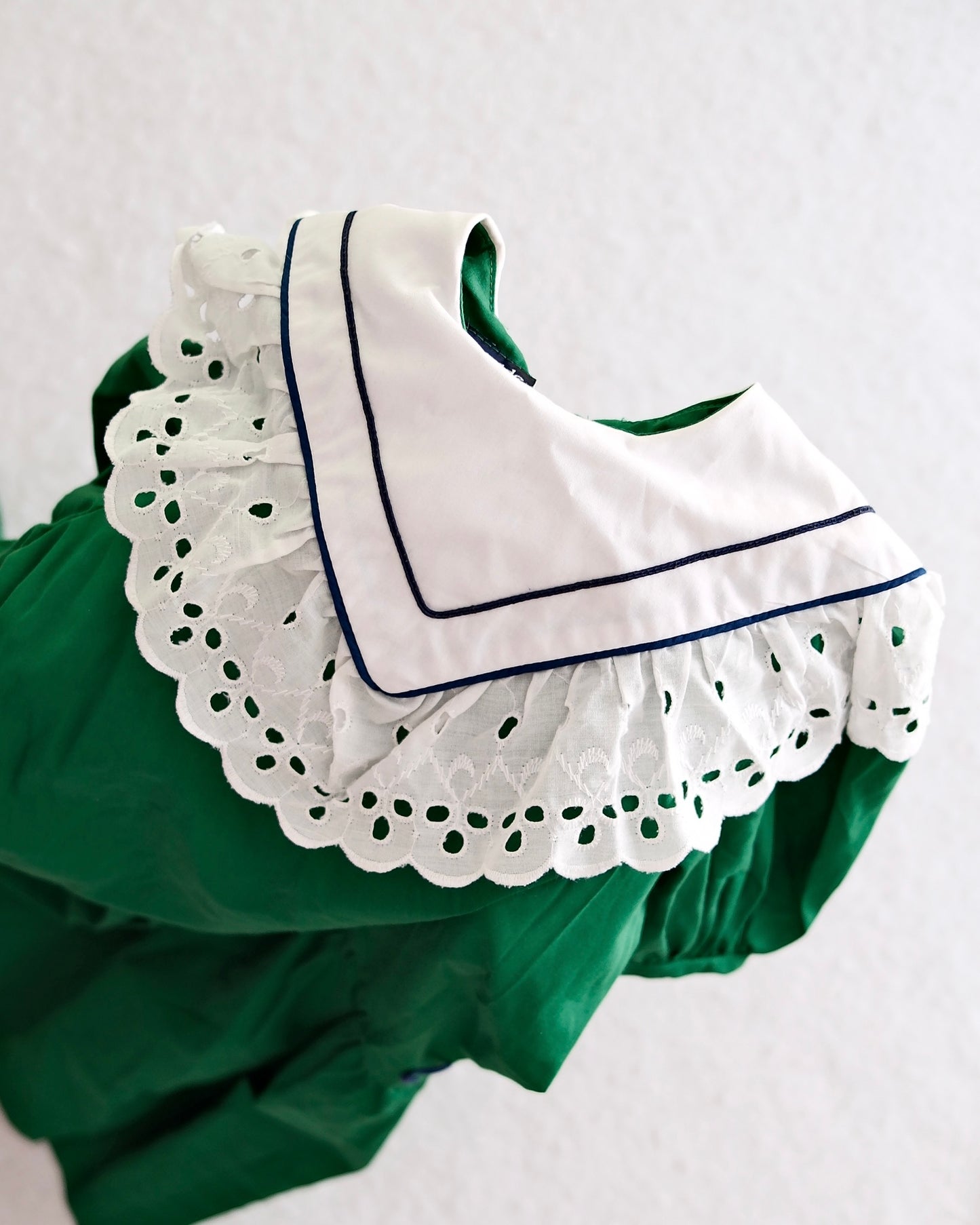 Vintage Erin Fairchilde Green Eyelet Collar Dress: 6x