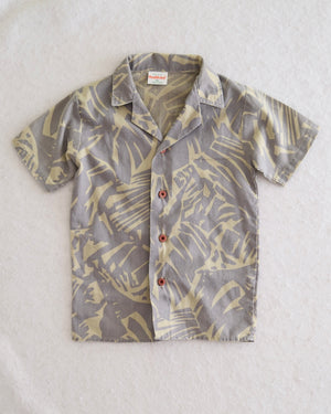 Vintage Healthtex Gray Tropical Leaf Print Kids Camp Shirt: Size 6X