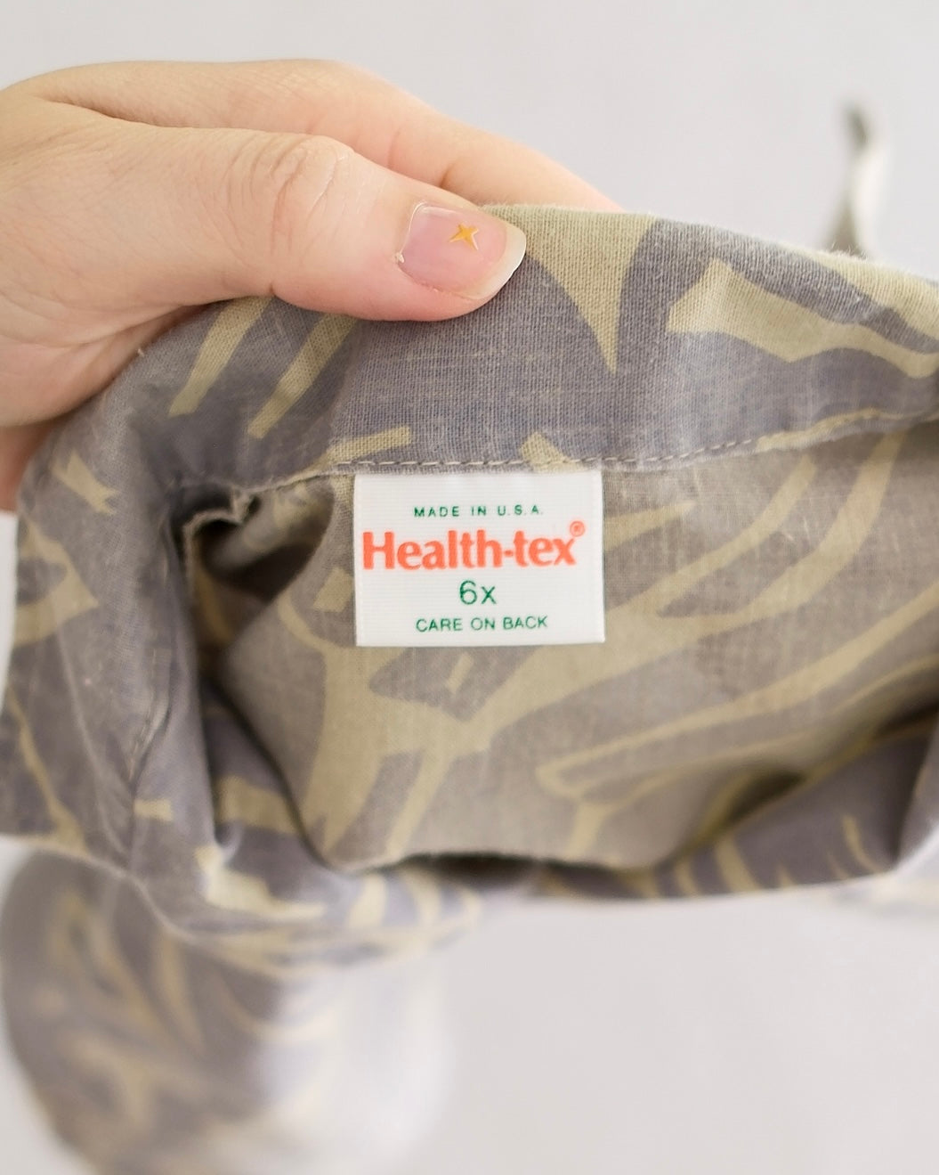 Vintage Healthtex Gray Tropical Leaf Print Kids Camp Shirt: Size 6X