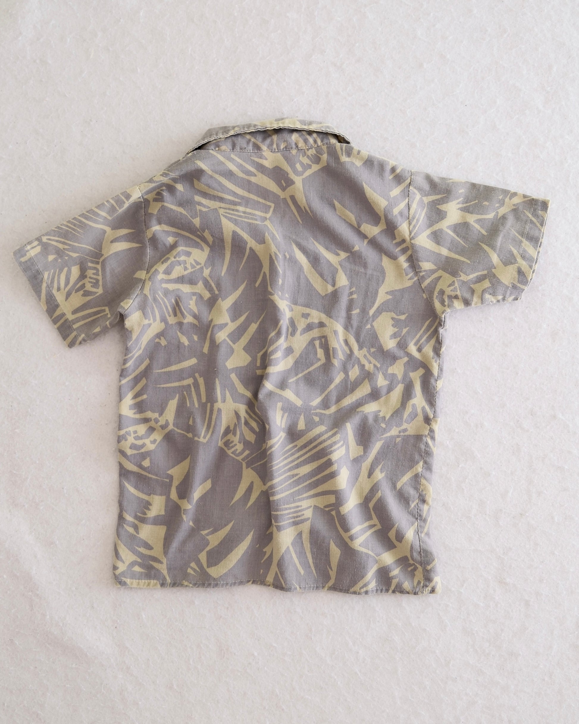 Vintage Health-tex boys gray tropical leaf print camp shirt size
