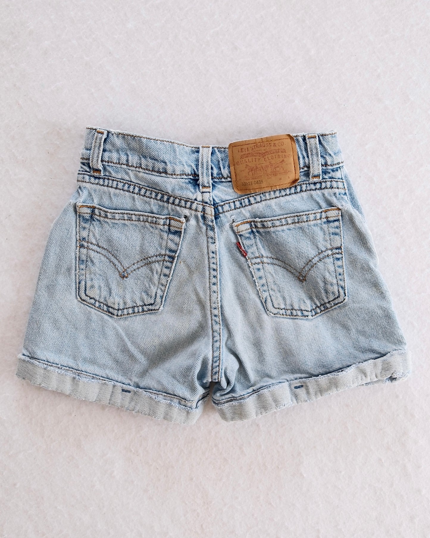 Vintage Levi’s Light Wash Denim Kids Shorts: 7y