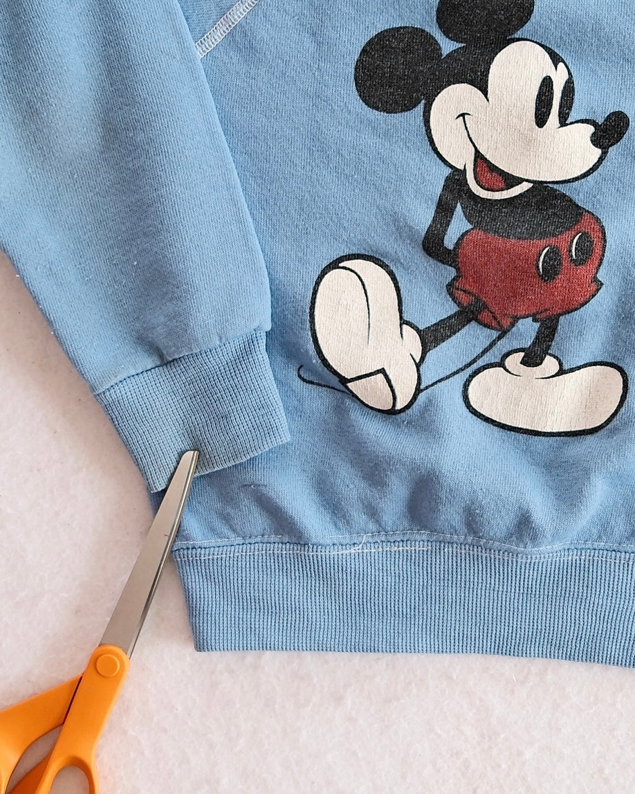 Vintage Disney Fashions Mickey Mouse Blue Kids Sweatshirt: 6y?