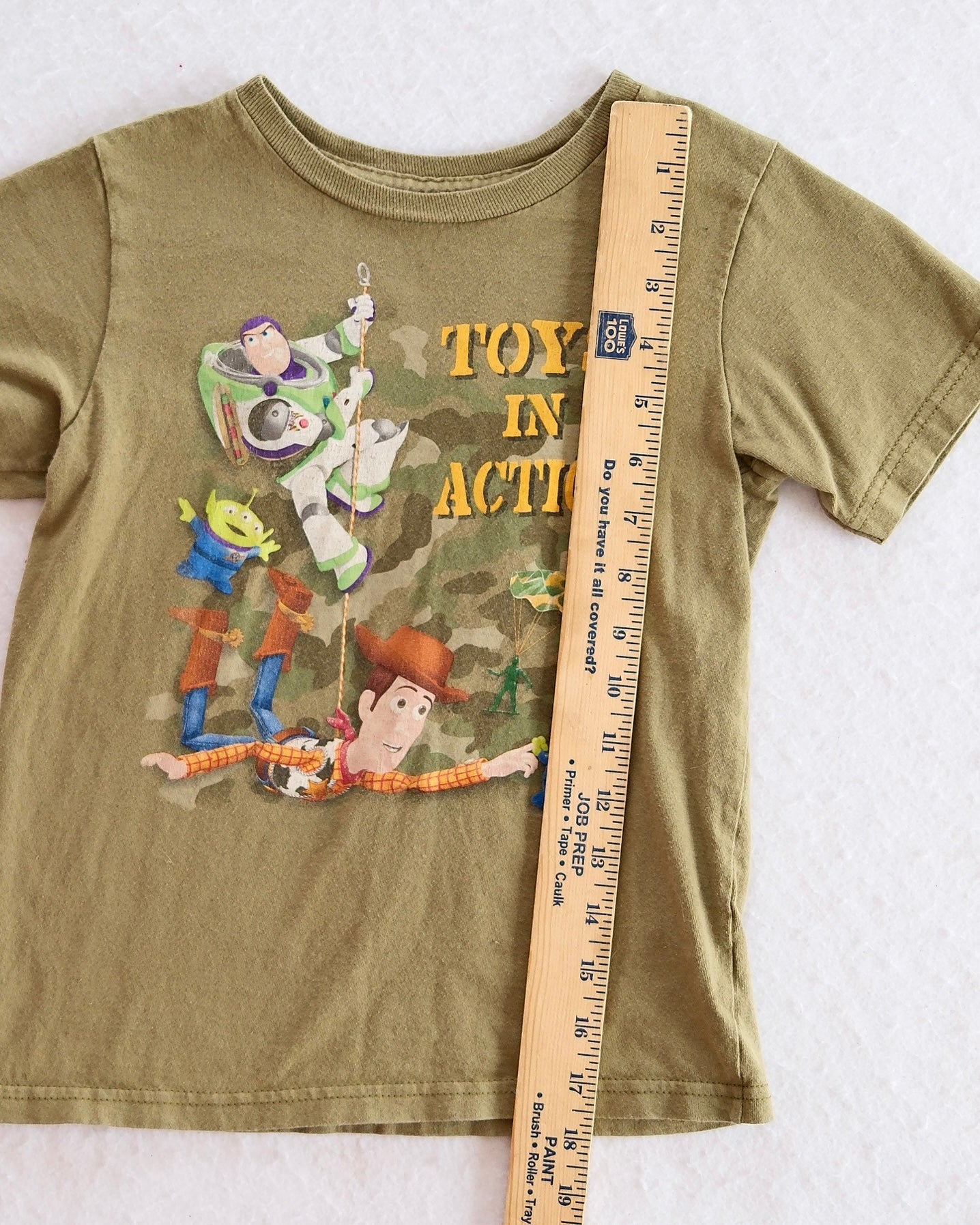 2010s Disney Store Toy Story “Toys in Action” Olive Green Kids T-Shirt: 5/6