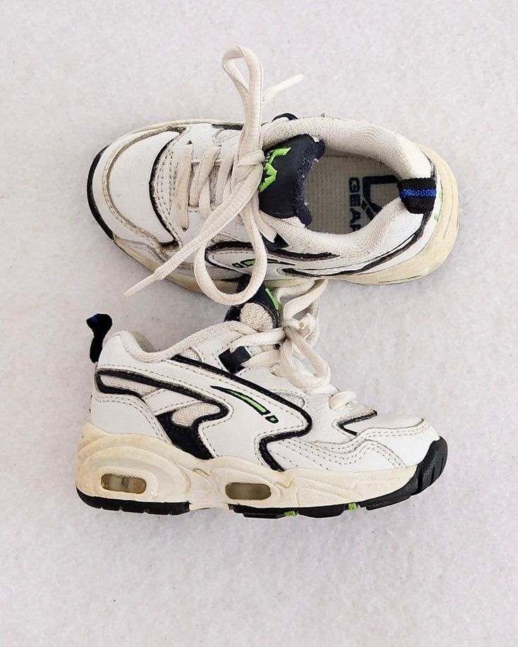 Vintage LA Gear Baby Sneakers: Size 5.5