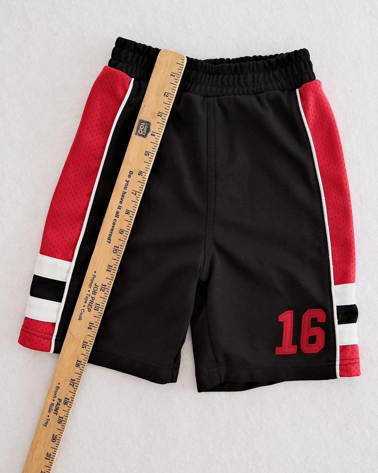 Y2K Sportrax Kids Number 16 Basketball Jersey and Shorts Set: Size 6