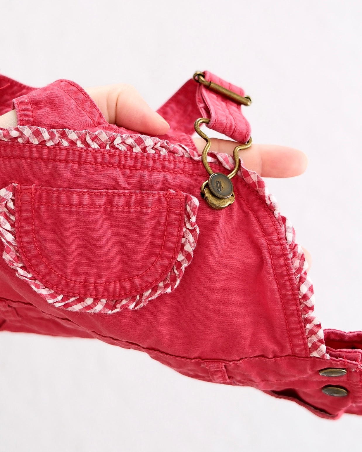 Y2K Gymboree 2007 Strawberry Farm Appliqué Ruffle Shortall: 12-18 Months - Yellow Clover Vintage Kids Clothes