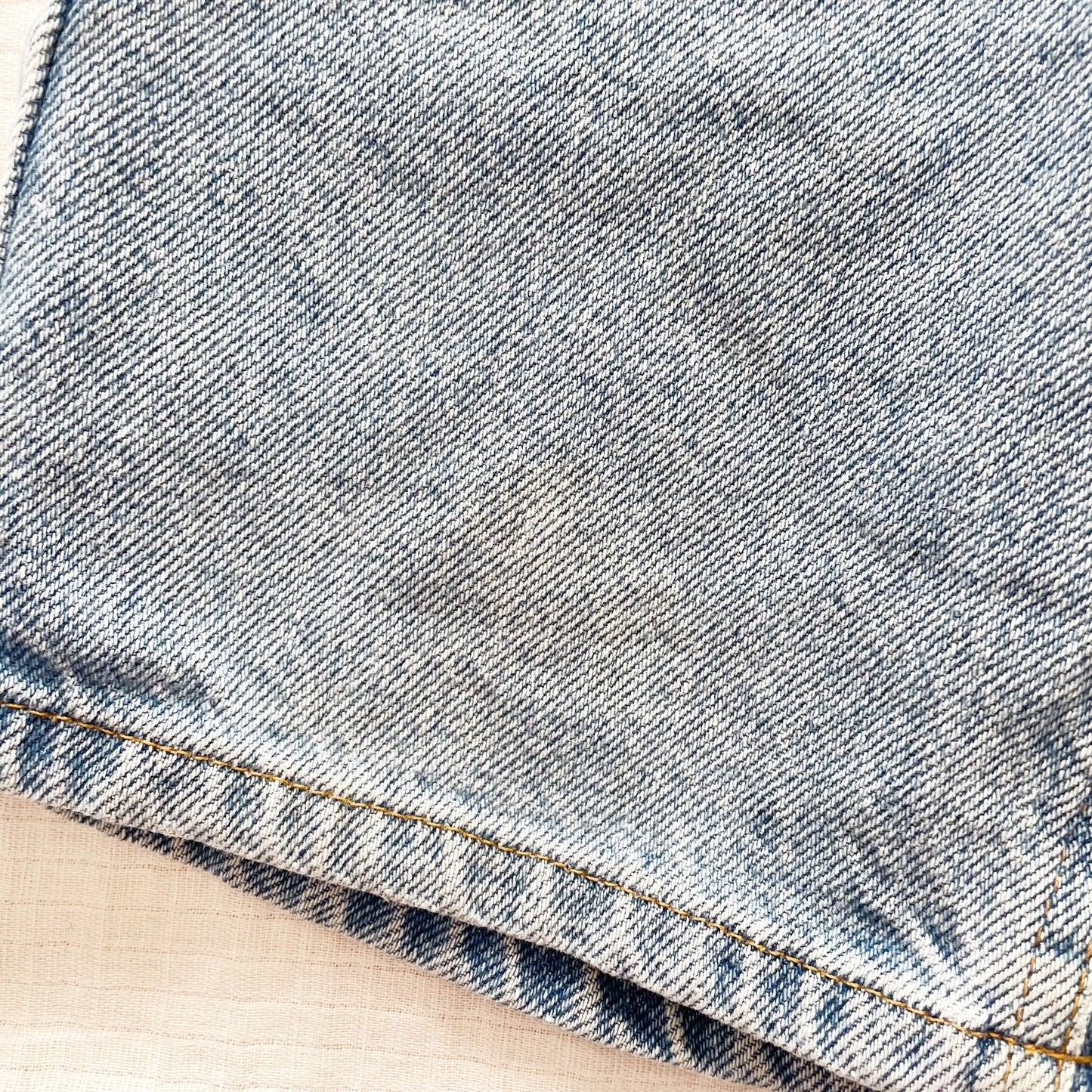 Levi’s 550 Lighter Wash Shorts • 5T - Yellow Clover Vintage Kids Clothes