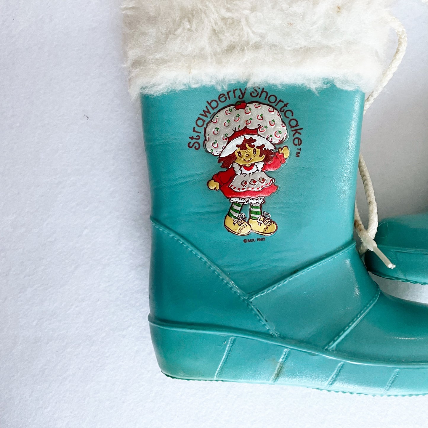 Strawberry Shortcake Fuzzy Lined Boots