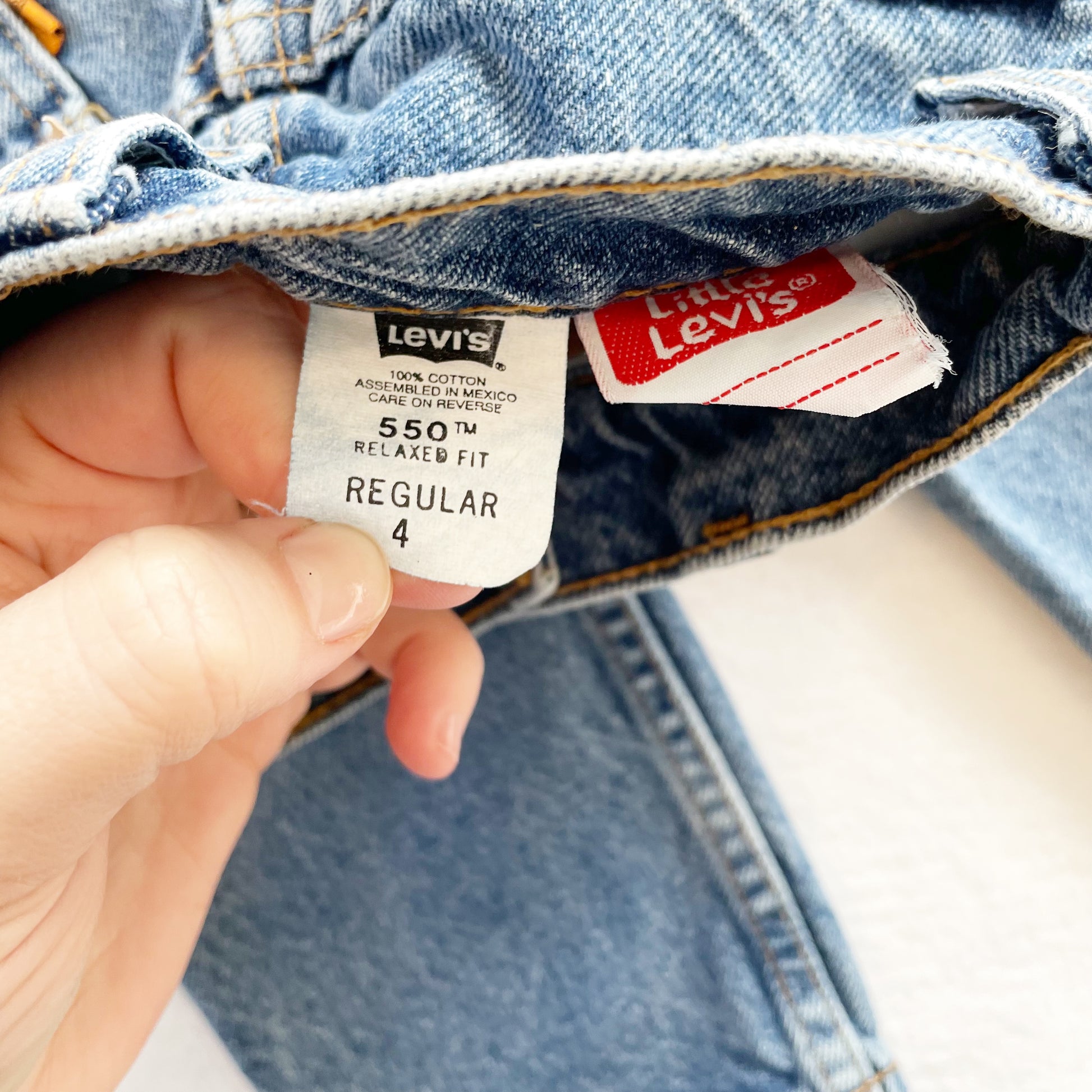 Levi’s 550 Medium Wash Orange Tab Jeans • 4y - Yellow Clover Vintage Kids Clothes