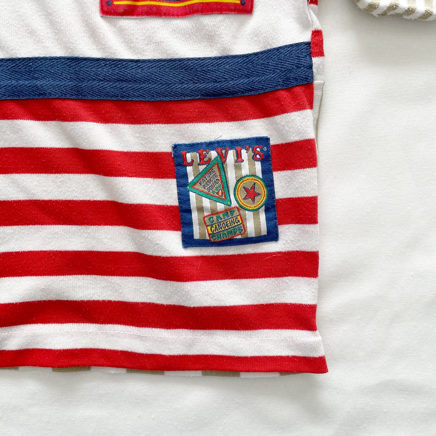 Levi’s Camper Patches Tee • 7y?