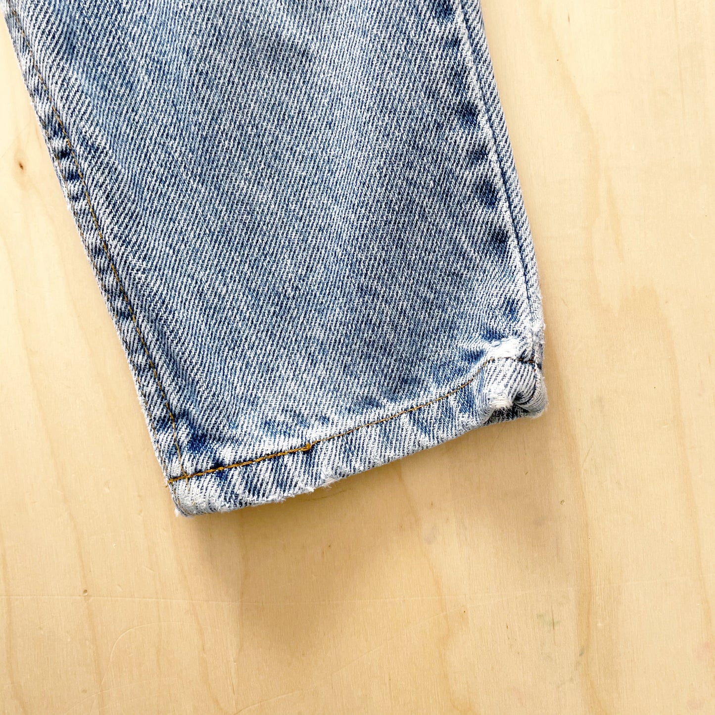 Levi’s 550 Slim 5 Orange Tab Jeans