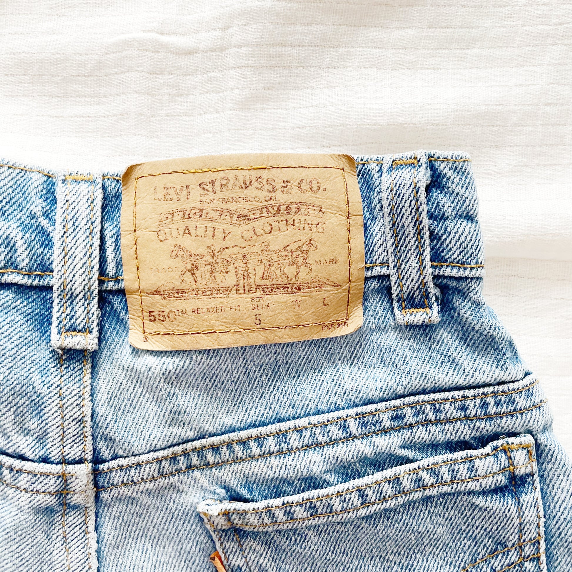 Levi’s 550 Lighter Wash Shorts • 5T - Yellow Clover Vintage Kids Clothes