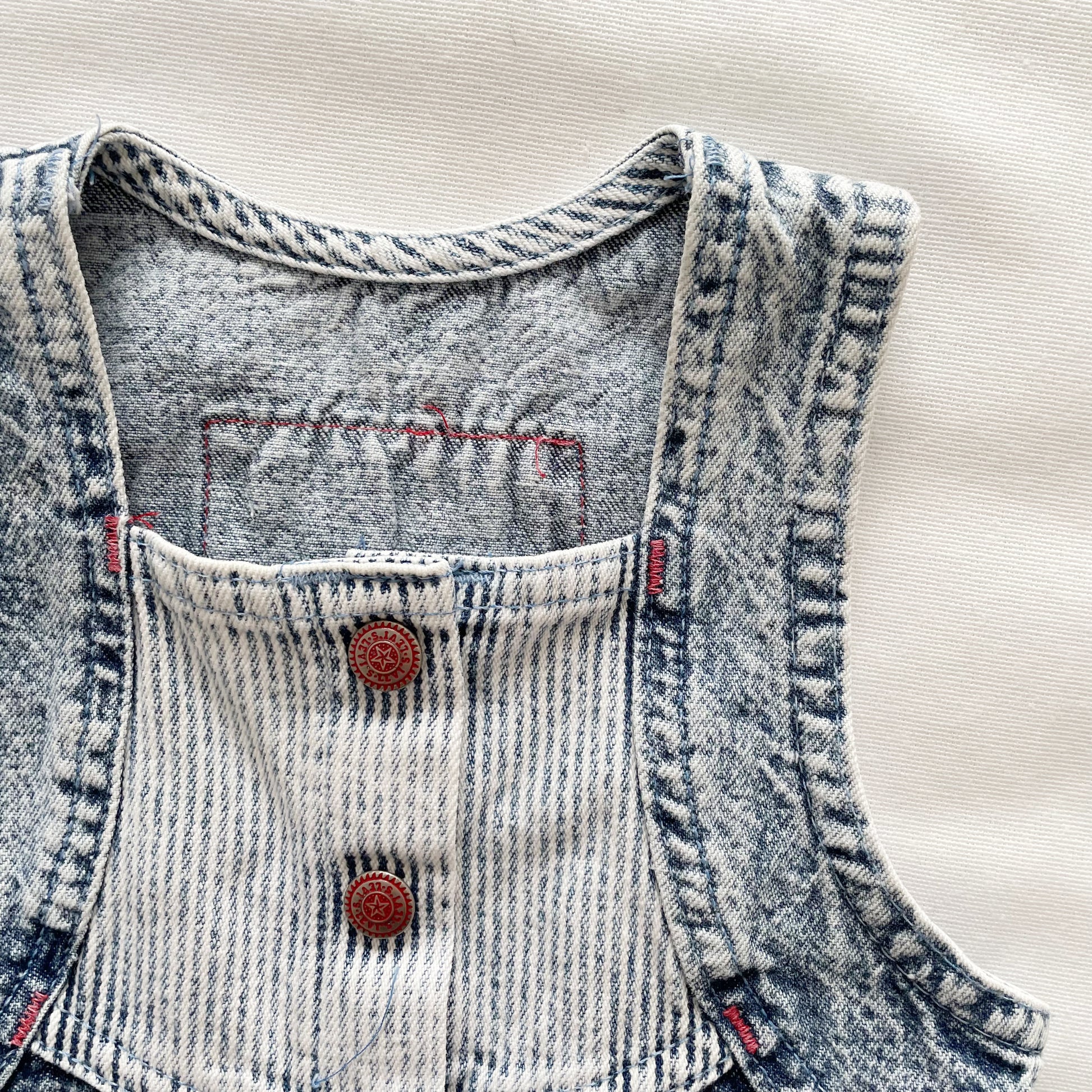 Levi’s Acid Wash Heart Patch Denim Dress • 18m - Yellow Clover Vintage Kids Clothes
