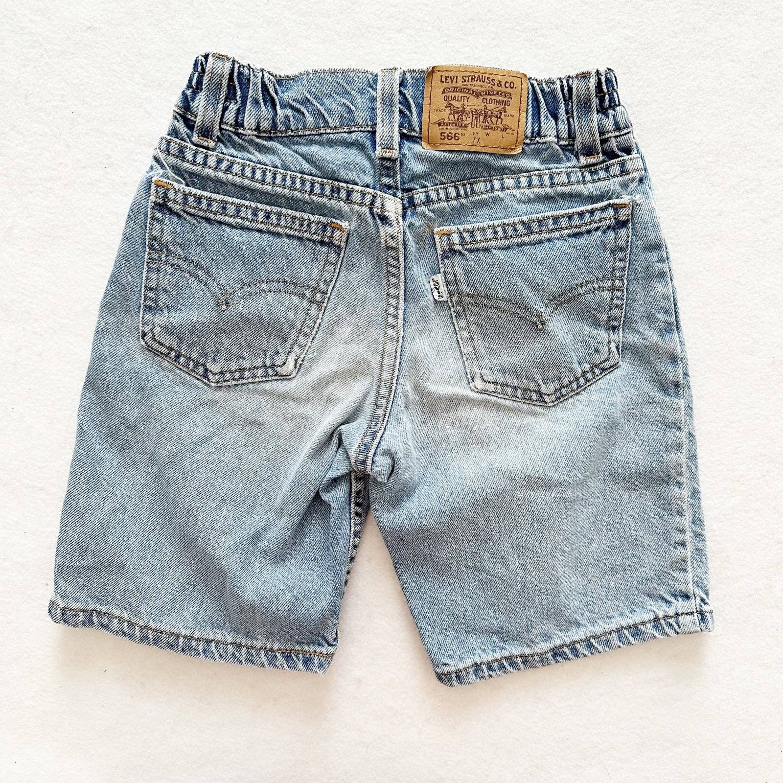 Vintage Levi's 566 Loose Fit Denim Shorts: 7X